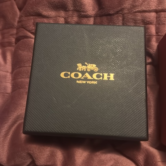 Coach Box Set of Signature Silver Stone Cluster & Heart Earrings Set - Picture 7 of 11